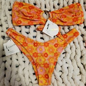 Kulani Kinis Wallflower Set
